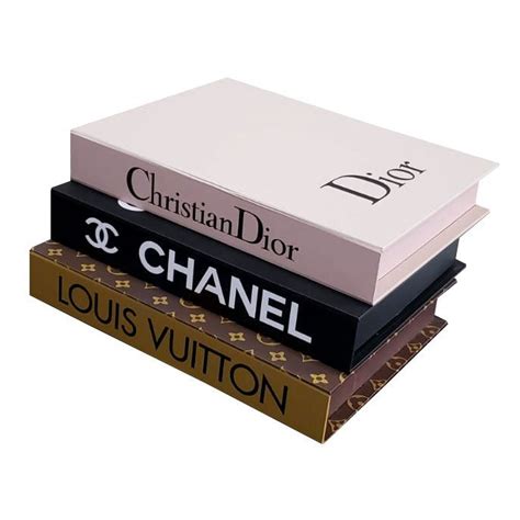 Livro decorativo da CHANEL .